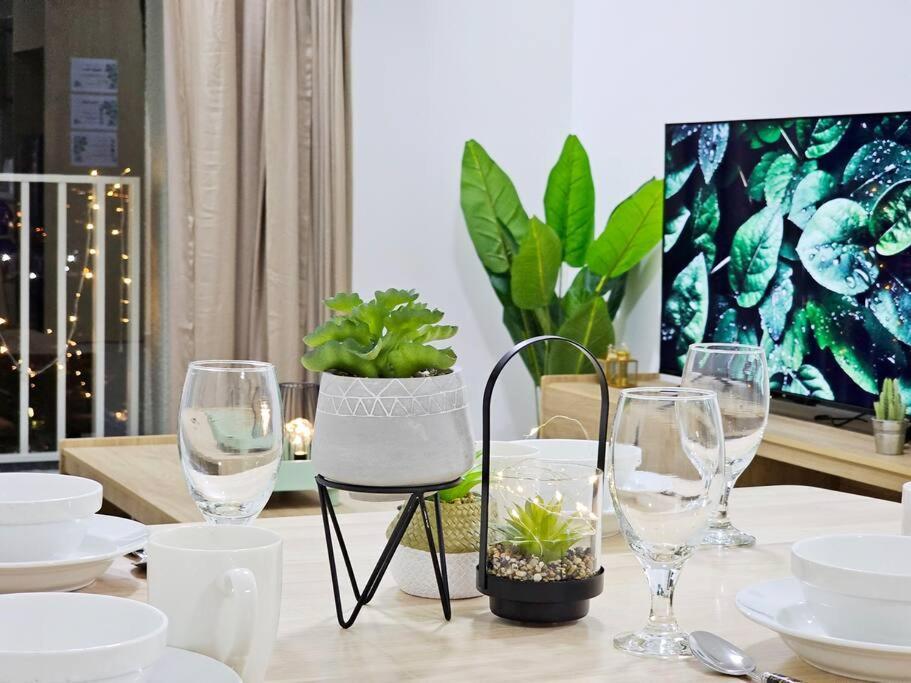 Klang Big Group 10pxs Bayuemas The Tresor Netflix