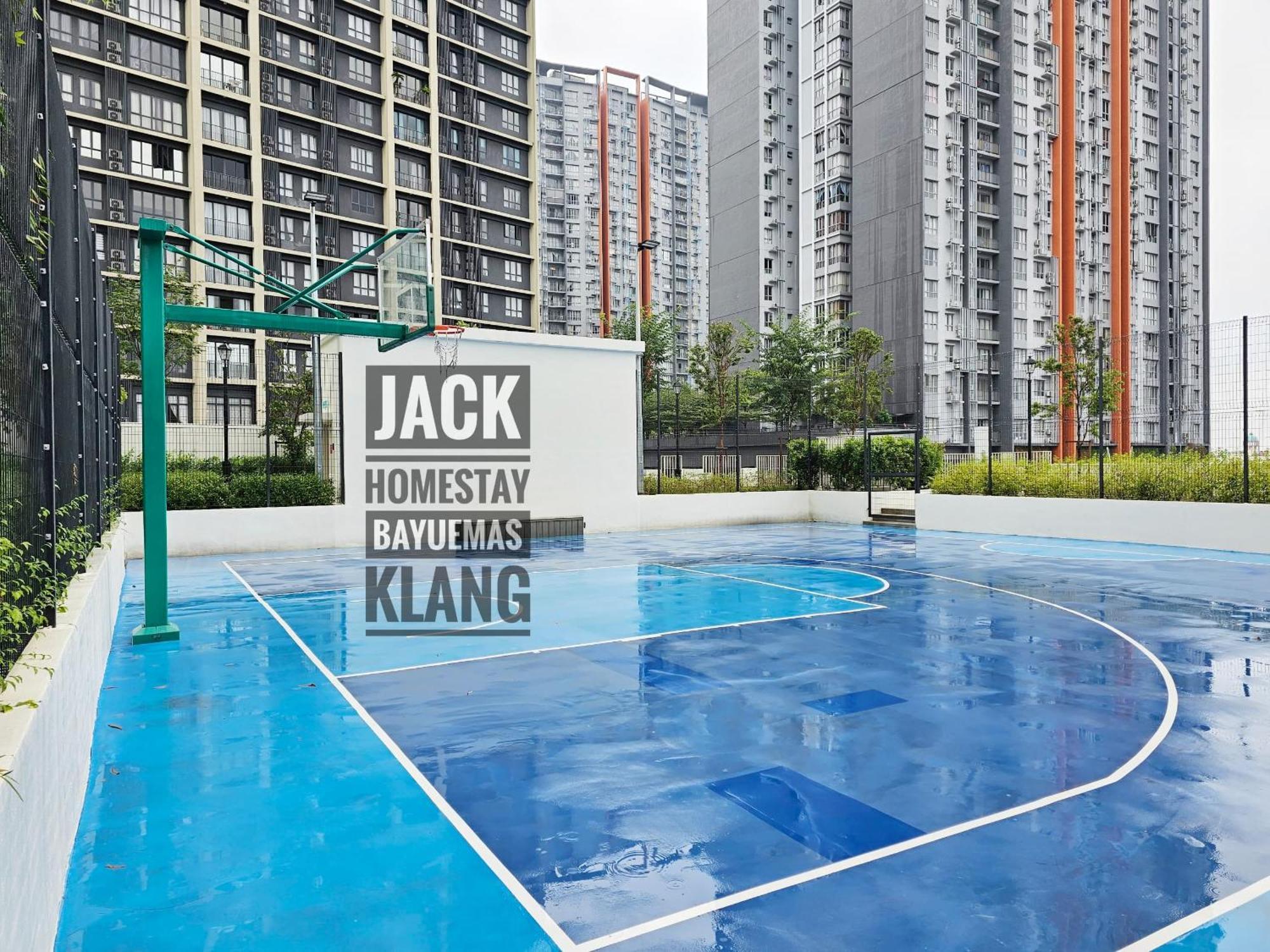 Klang Big Group 10pxs Bayuemas The Tresor Netflix Apartment *
